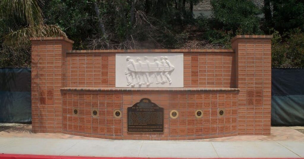 Things to do in Hawthorne Beach Boys Monument