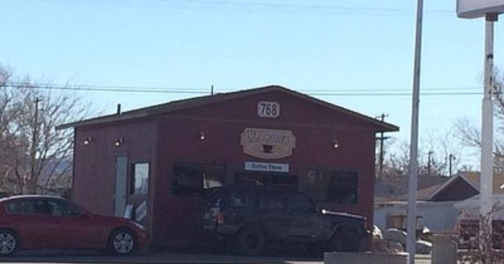 Things to do in Luning Best Restaurants