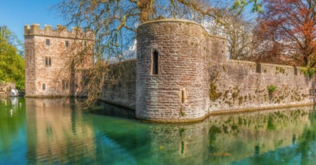 Things to do in Wells Bishop’s Palace